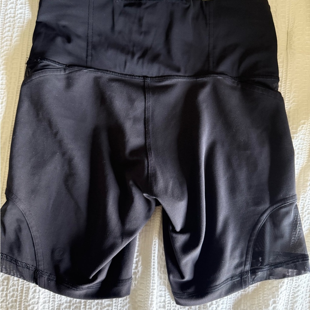 Lululemon Women's Athletic Shorts - Picture 2 of 4